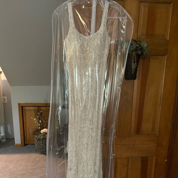 SHERRI HILL IVORY BEADED GOWN - Picture 3 of 12